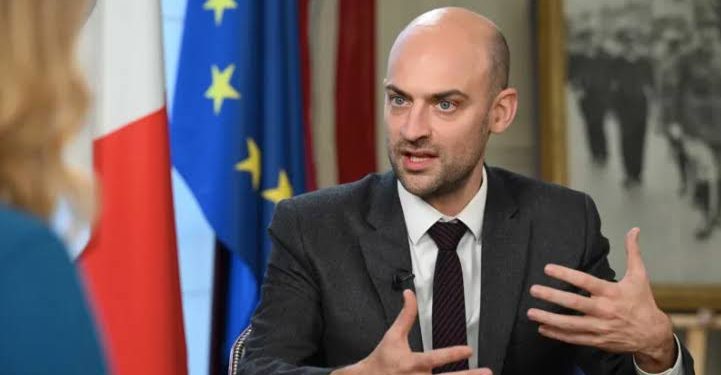 Alt ="French Foreign Minister Jean-Noel Barrot"