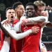 Arsenal crush Manchester City to stay in title hunt