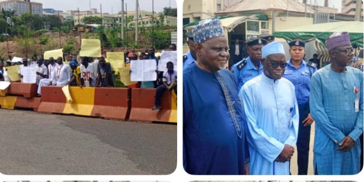 Ward delineation: Ijaw of Warri Federal Constituency stage solidarity protest at INEC headquarters