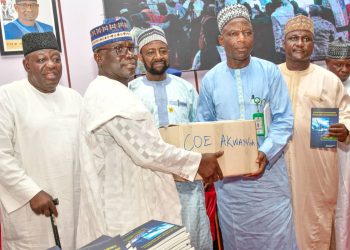 Former NASENI boss donates 1,300 textbooks to institutions in Nasarawa
