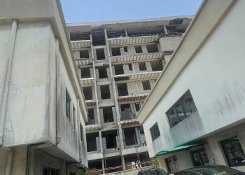 Alarm in Lagos as new building owned by monarch threatens life, property of neighbours on Saka Tinubu (see pix)