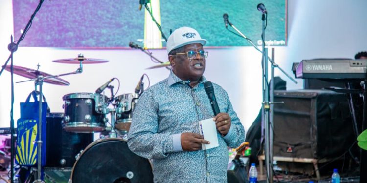 Bad roads: Okpebholo, Umahi weep