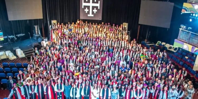 Strait of Hormuz closed, 3000 vessels, 20,000 seafarers stranded in Middle East