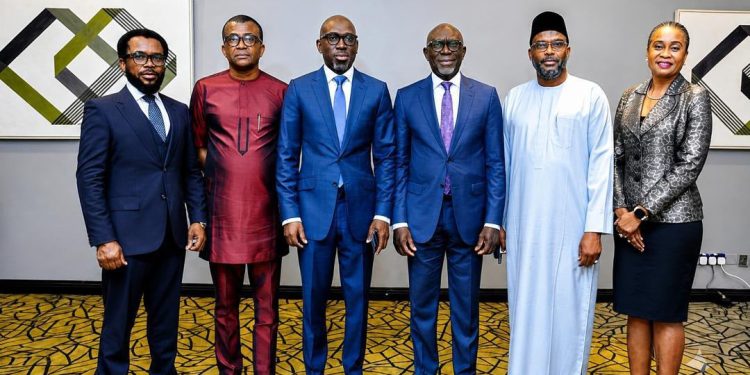 From Right: Company Secretary, Asset Management Corporation of Nigeria (AMCON), *Mrs Oyinlola Adebayo*; Executive Director, Asset Management Directorate, *Dr Aminu Mukhtar Dan’amu*; Managing Director/Chief Executive Officer, *Mr Gbenga Alade*; Executive Director, Resolution Directorate, *Mr Adeshola Lamidi*; Head, Legal Department, *Mr Albert Nwanozie*, and Head, Corporate Communications Department, *Mr Jude Nwauzor* at the AMCON Media Parley, held at Radisson Blu Hotel, Ikeja, Lagos...at the weekend.