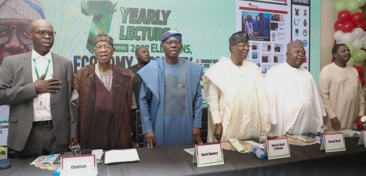 From left: Manging Director/Editor-in-Chief, Freedom Online, Gabriel Akinadewo; Chairman of the occasion, Alhaji Lai Mohammed; Lagos State Governor, Mr. Babajide Sanwo-Olu; Special Guest of Honour, Sen. Gbenga Daniel; 2027 Ogun PDP Governorship Candidate, Ladi Adebutu and former Presidential Spokesman, Femi Adesina, at Freedom Online 7th Yearly Lecture in Lagos.