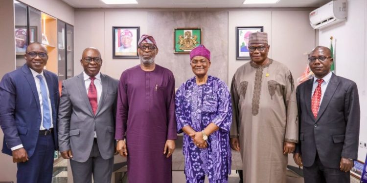 From Left: Representative of the Department of Geology, Obafemi Awolowo University, Prof. Olatunbosun Adedayo; Council Member, Obafemi Awolowo University, Mr Joseph Abaagu; Minister of Solid Minerals Development, Dele Alake; Council Member, Obafemi Awolowo University, Ile-Ife, Prof. Ralph Akinfeleye; Mr Edward Sarki and Yinka Ayanfola, during a courtesy visit to the Ministry of Solid Minerals Development in Abuja.